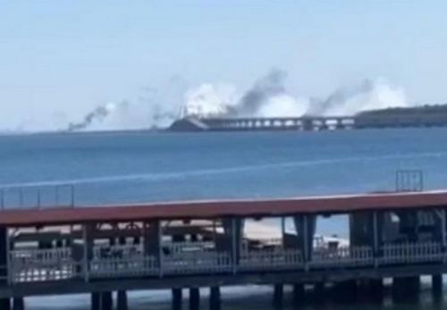 ATACMS атакують: Крим сьогодні не спав, рух на Керченському мості зупинено